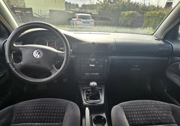 Volkswagen Passat cena 2999 przebieg: 279000, rok produkcji 2003 z Wejherowo małe 37